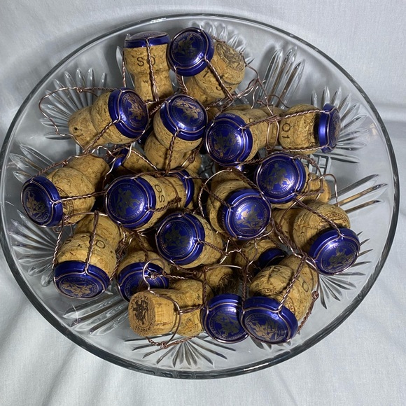 30 Sets Tattinger Prestige Brut Rose Corks & Cages - Picture 4 of 6